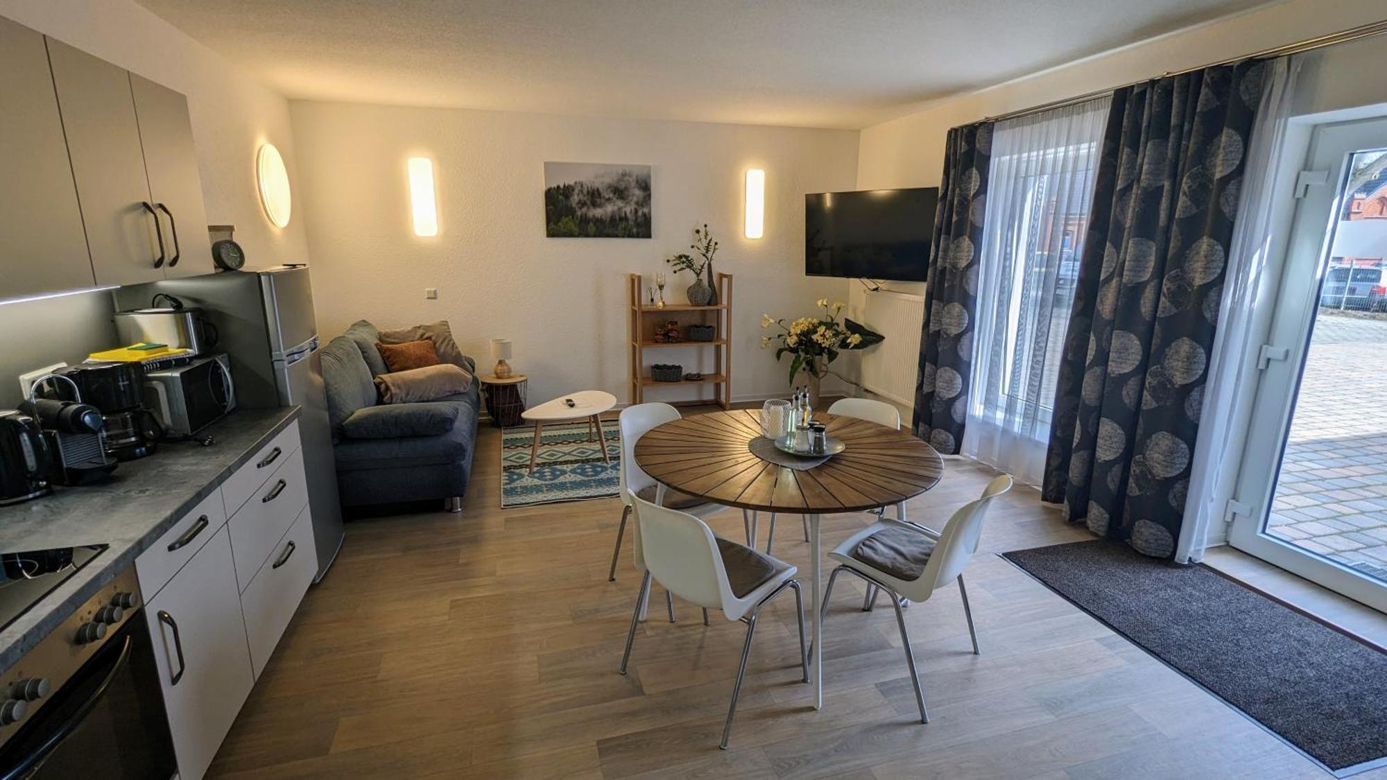 Fewo Urban Gotha - Apartment Orangerie - Am Schlosspark- Parken An Der Der Tuer- Barrierefrei, 900 Meter Zum Bahnhof - Wallbox Dış mekan fotoğraf